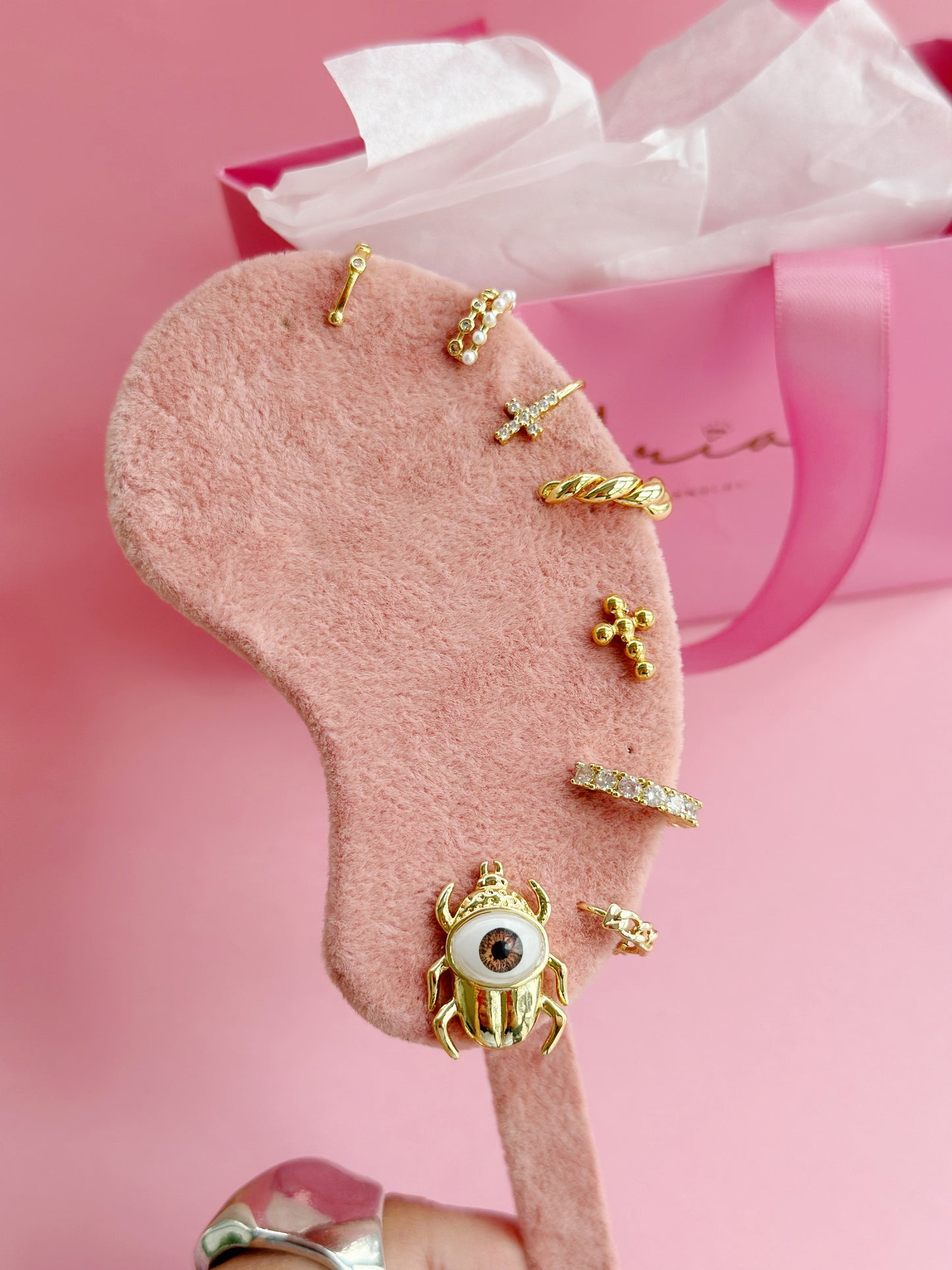 Shine cuff